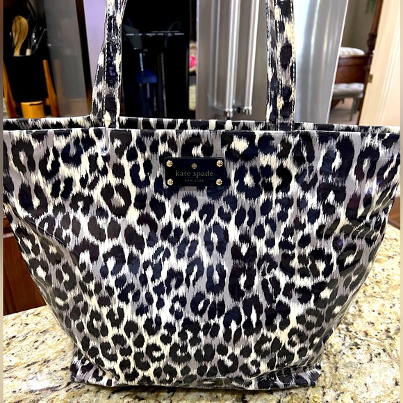 kate spade Handbags - Kate spade, of New York, Patton leather tote!